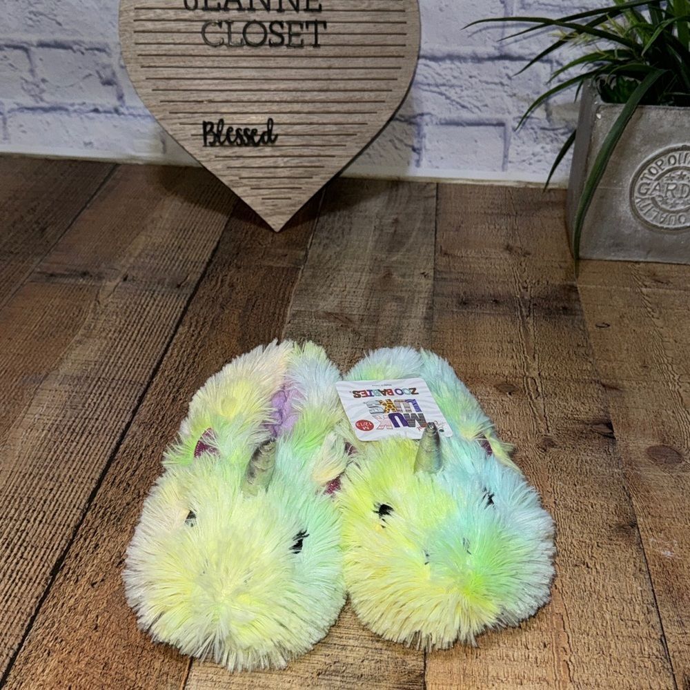 Girls' MUK LUKS Unicorn Slipper

New